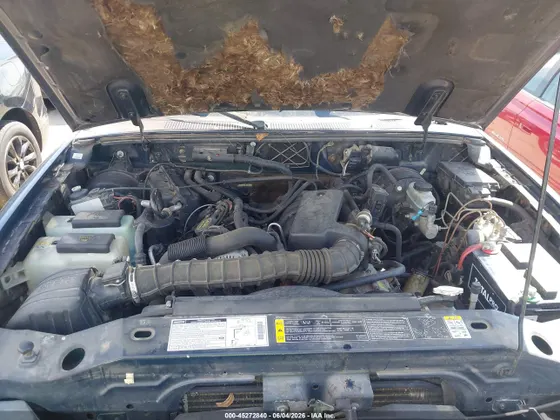 2002 Mazda B-Series 4WD Truck SE