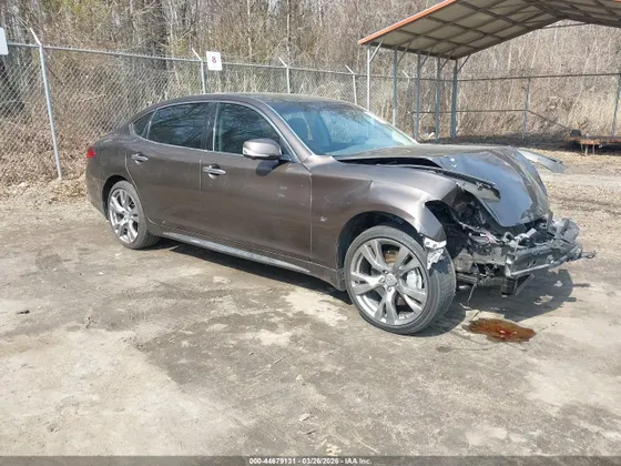 2016 INFINITI Q70L 3.7X
