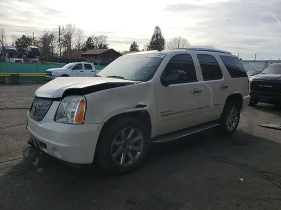2010 GMC Yukon Denali