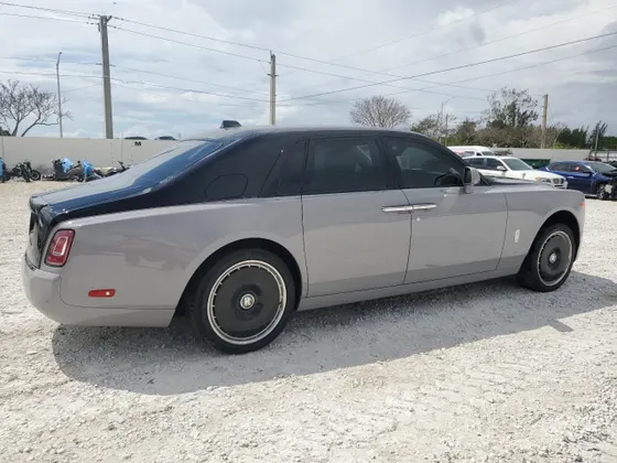 2024 Rolls-Royce Phantom