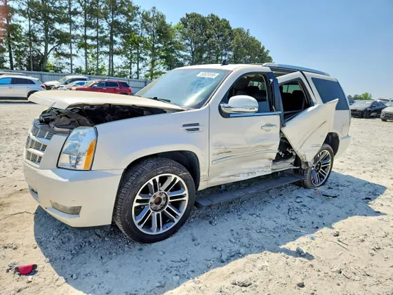 2013 Cadillac Escalade Premium