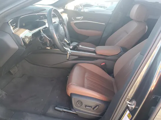 2024 Audi Q8 e-tron Sportback S line Premium Plus