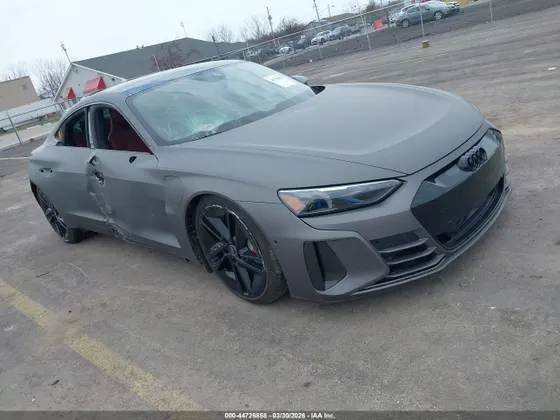 2023 Audi RS e-tron GT QUATTRO