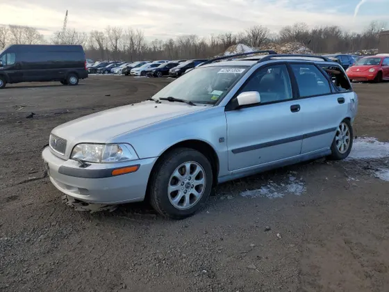 2002 Volvo V40 1.9T