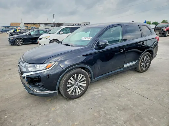 2019 Mitsubishi Outlander SE