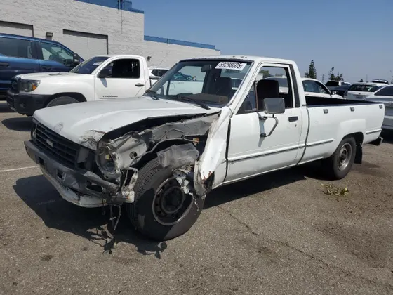 1984 Toyota Long Bed Trucks Deluxe