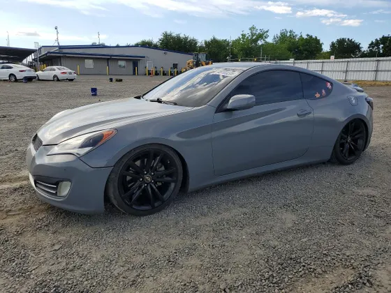 2010 Hyundai Genesis Coupe Track