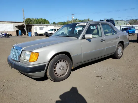 1990 Mercedes-Benz 260 Series E 2.6