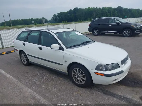 2002 Volvo V40 A