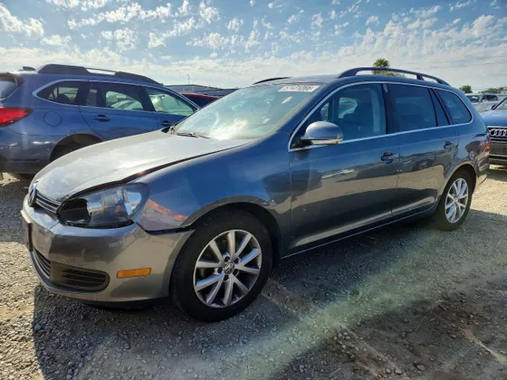 2010 Volkswagen Jetta SportWagen SE