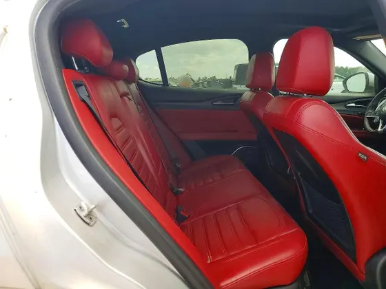 2018 Alfa Romeo Stelvio Ti Sport