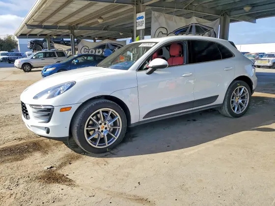 2015 Porsche Macan S