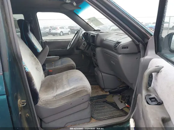 1994 Plymouth GRAND VOYAGER LE