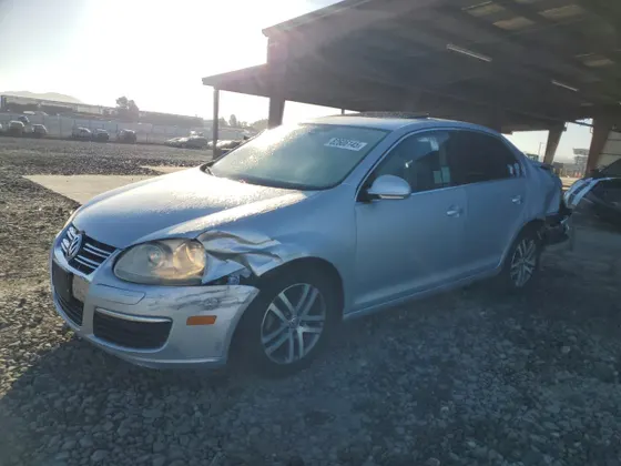 2005 Volkswagen Jetta Sedan A5 2.5L