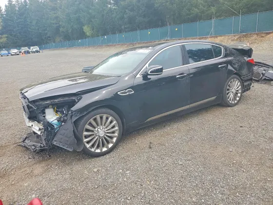 2018 Kia K900 Luxury