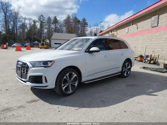 2020 Audi Q7 Premium Plus