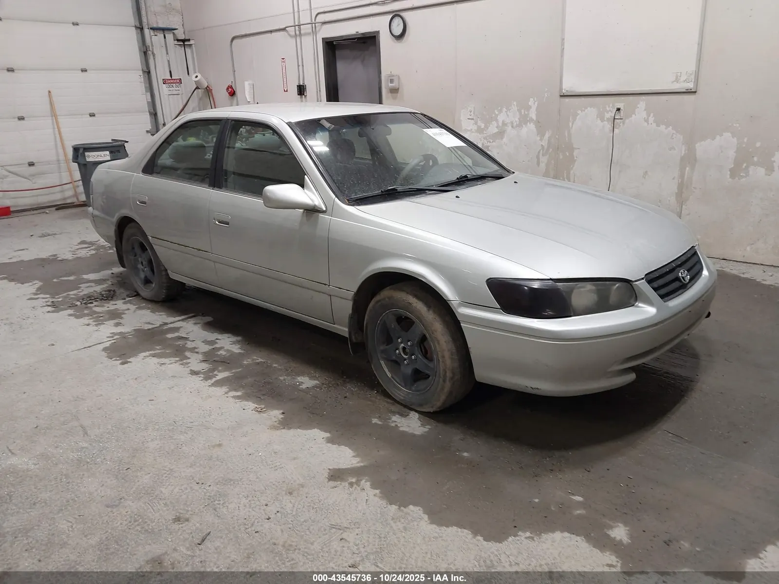 2001 Toyota Camry LE