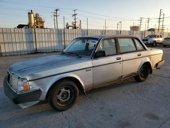 1986 Volvo 240 DL