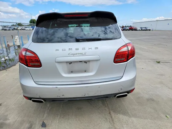 2011 Porsche Cayenne S