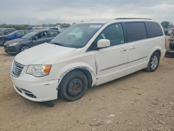 2011 Chrysler Town & Country Touring