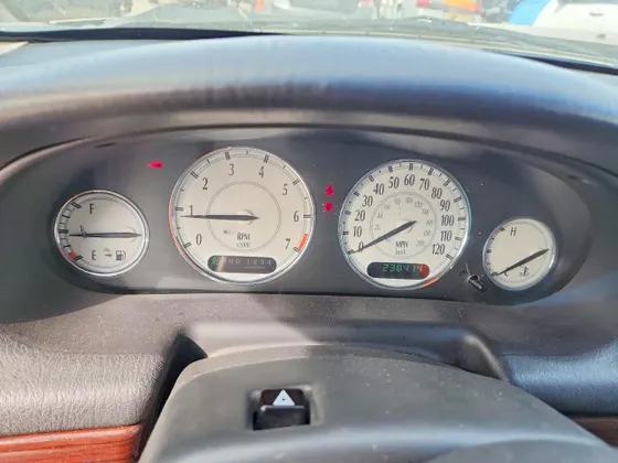 2000 Chrysler 300M