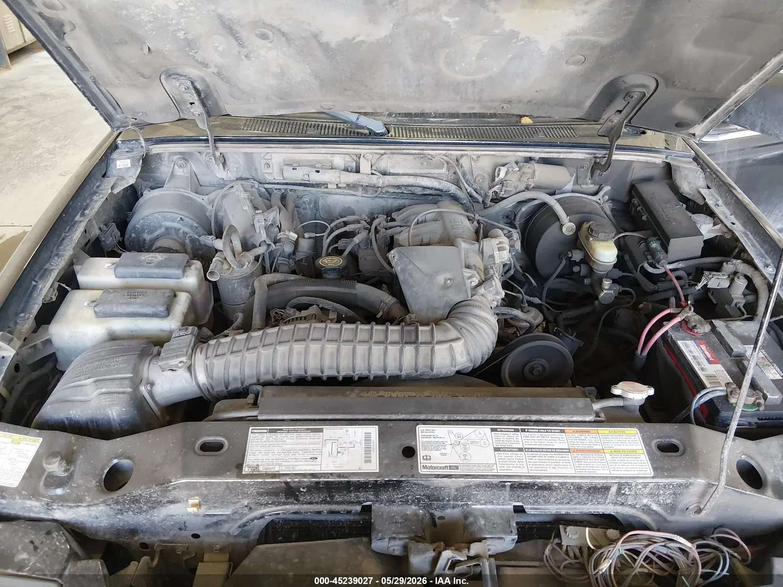 1998 Mazda B-Series 4WD Truck SE