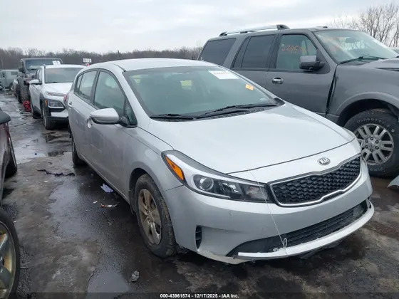 2018 Kia Forte5 LX