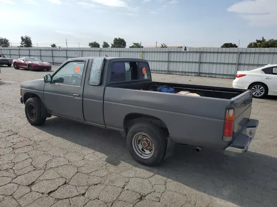 1989 Nissan Hardbody King Cab 2WD KING CAB