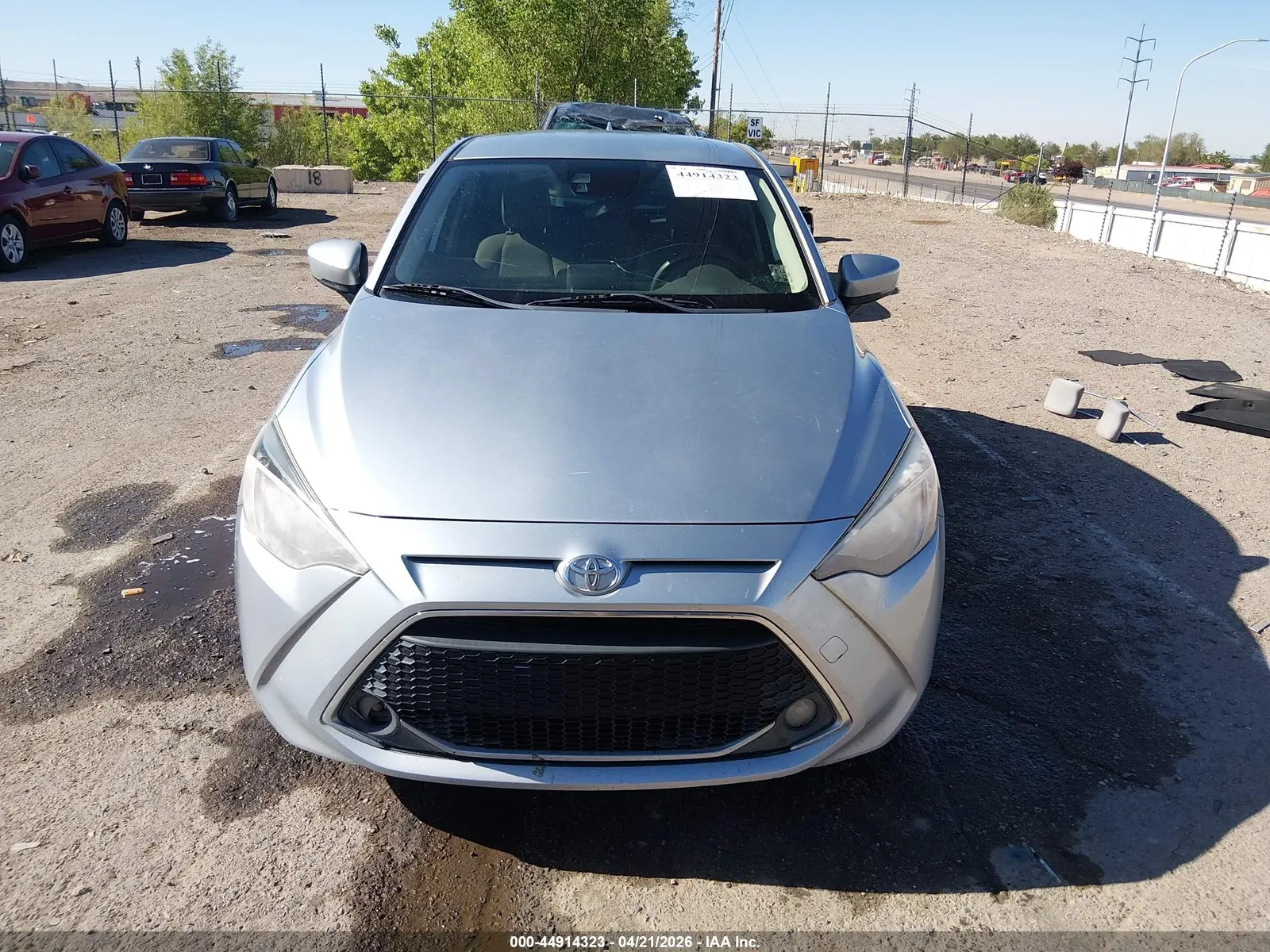 2020 Toyota Yaris Hatchback LE