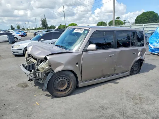 2005 Scion xB