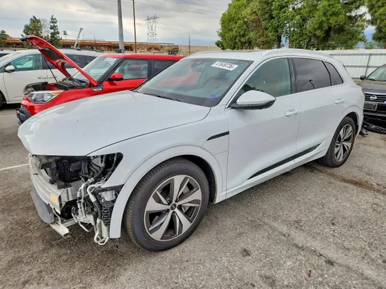 2024 Audi Q8 e-tron Premium Plus