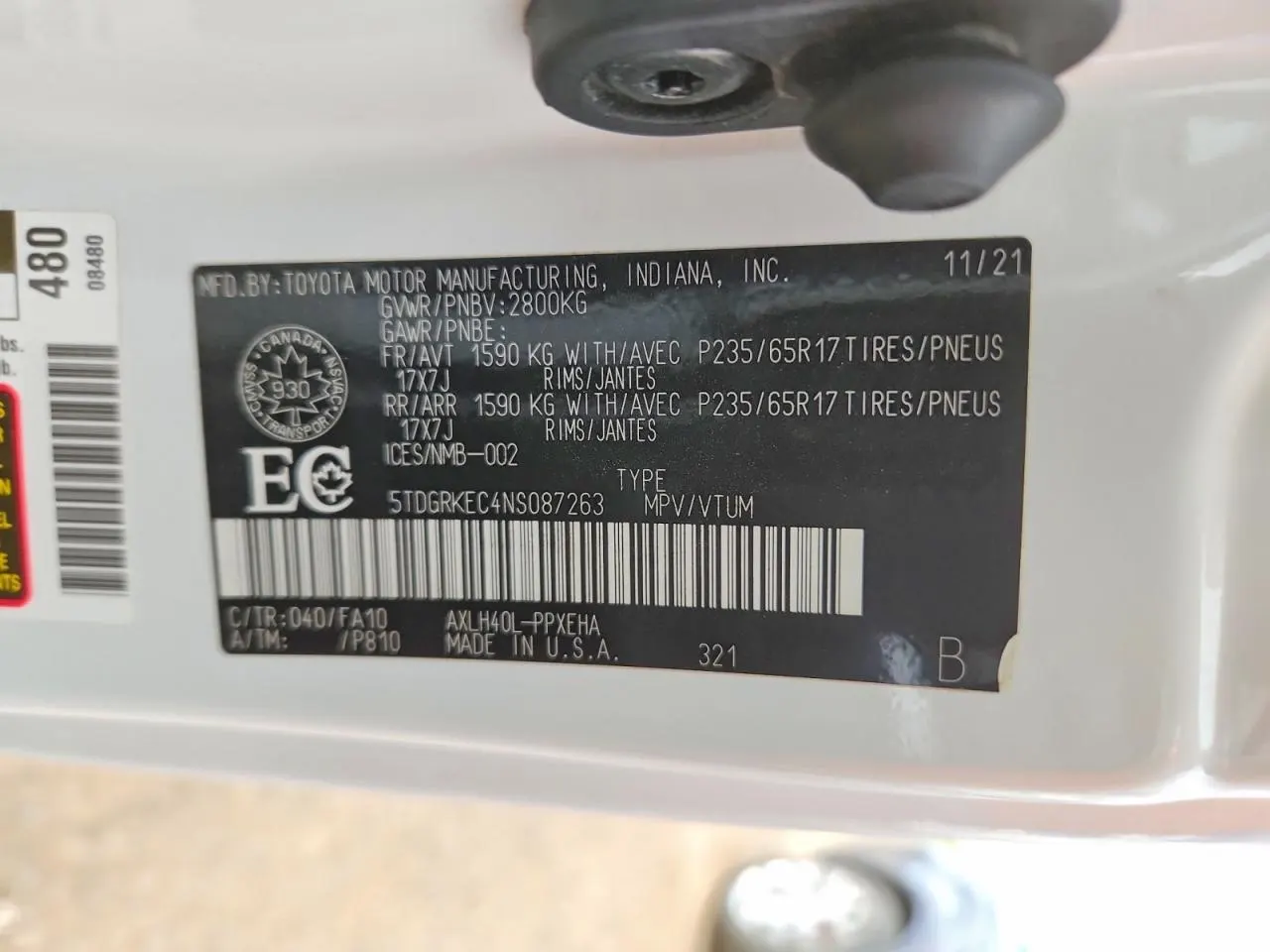 2022 Toyota Sienna LE