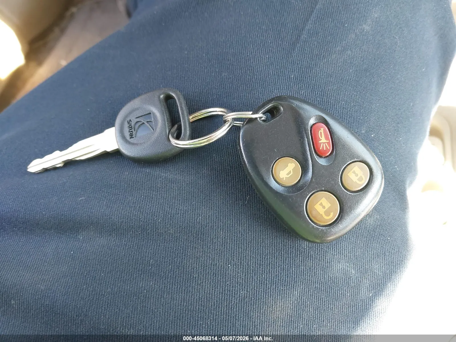 2004 Saturn L-Series L300 1