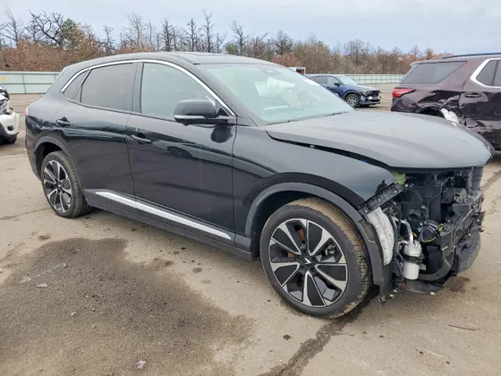 2024 VinFast VF 8 Plus