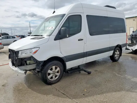 2019 Mercedes-Benz Sprinter Passenger Van 2500/3500