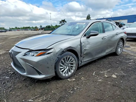 2021 Lexus ES ES 300h Luxury