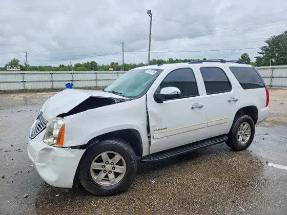 2011 GMC Yukon SLT