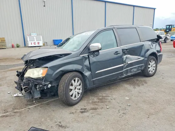 2011 Chrysler Town & Country Touring-L