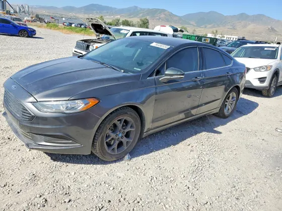 2018 Ford Fusion SE