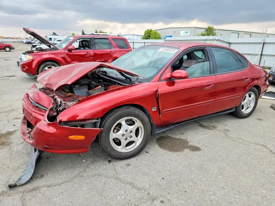 1999 Ford Taurus SE