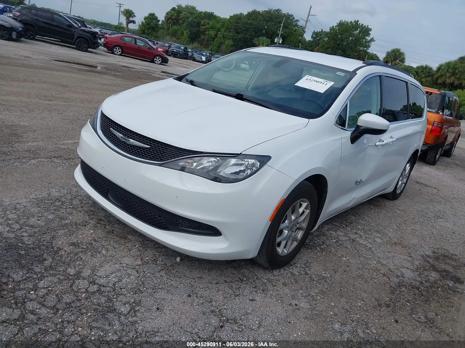 2021 Chrysler Voyager LXI