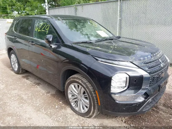 2024 Mitsubishi Outlander ES
