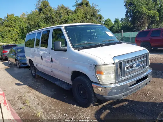 2012 Ford E-350 XLT