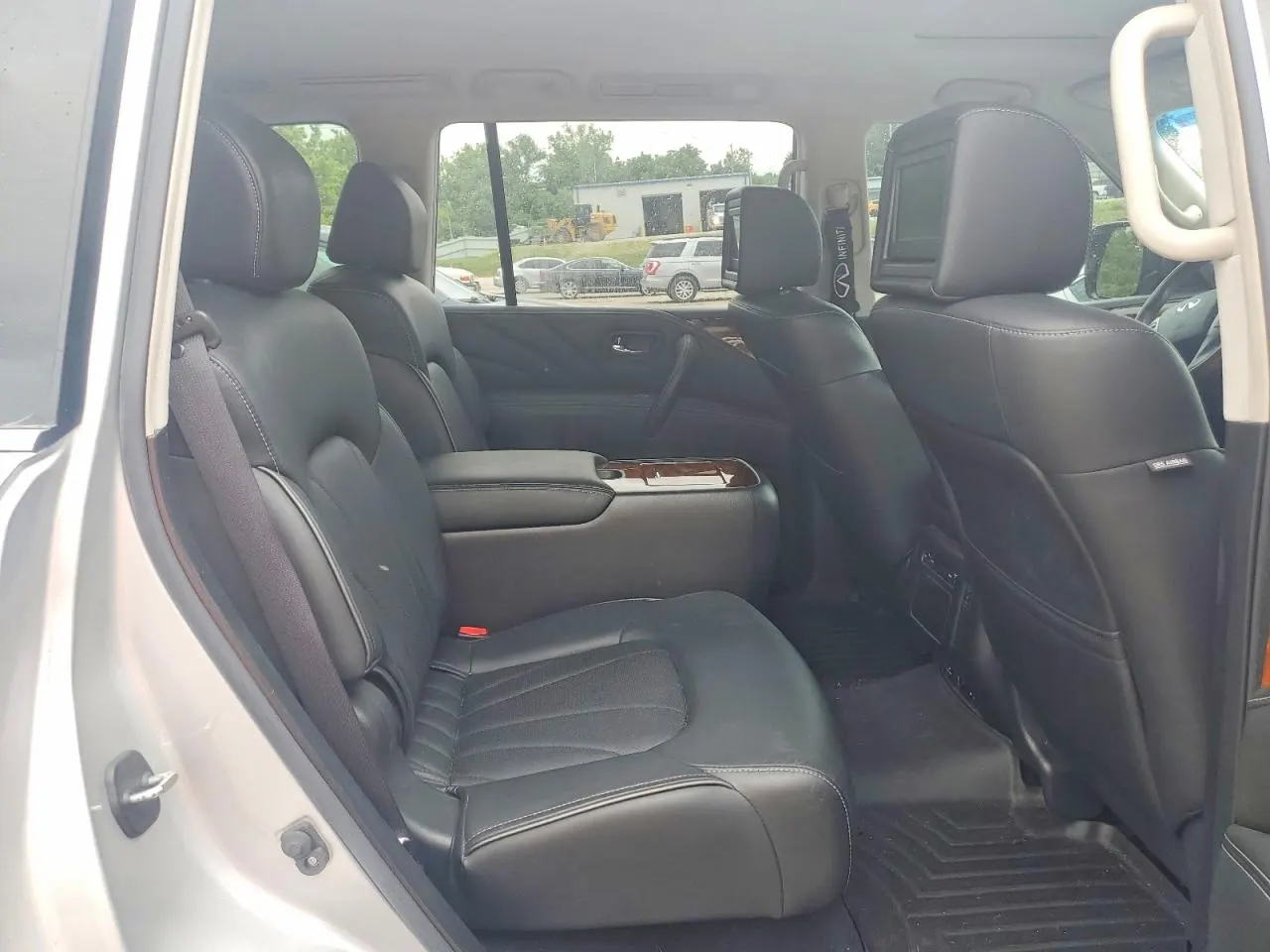 2017 INFINITI QX80
