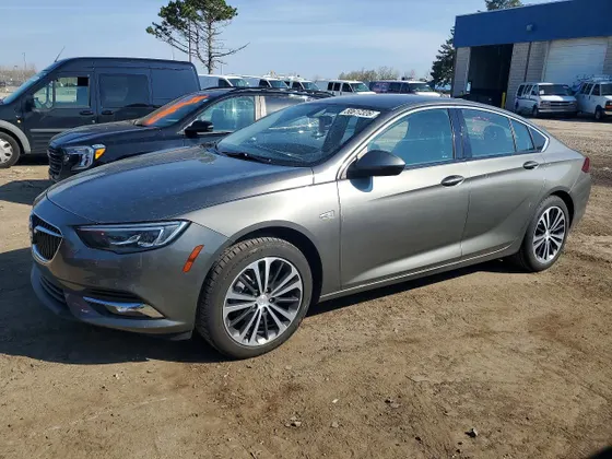 2018 Buick Regal Sportback Essence