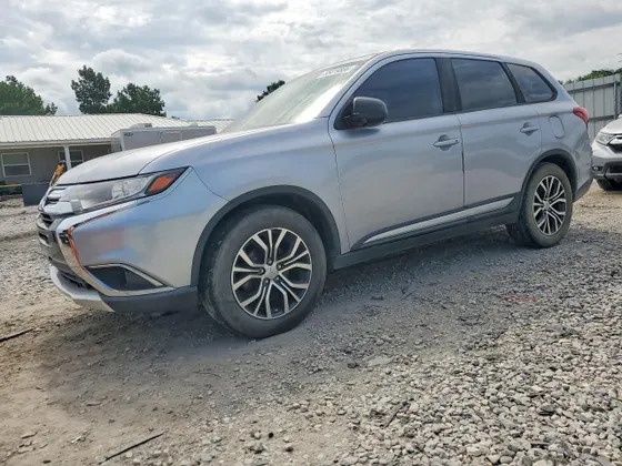 2016 Mitsubishi Outlander ES
