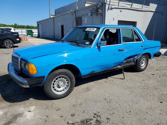 1982 Mercedes-Benz 240 Series 240D