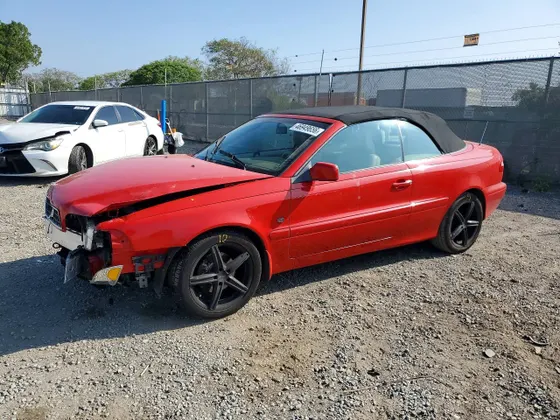 2004 Volvo C70