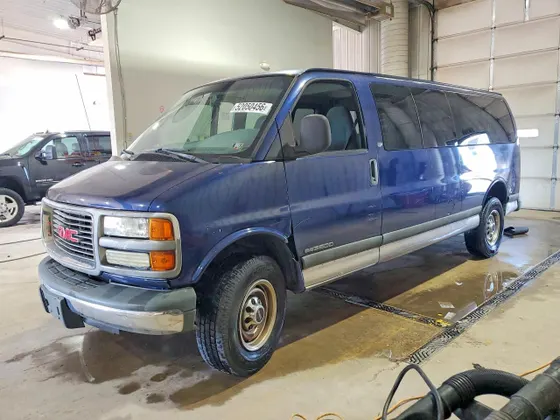 2002 GMC Savana Passenger SAVANA