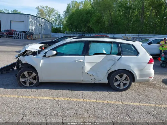 2018 Volkswagen Golf SportWagen S